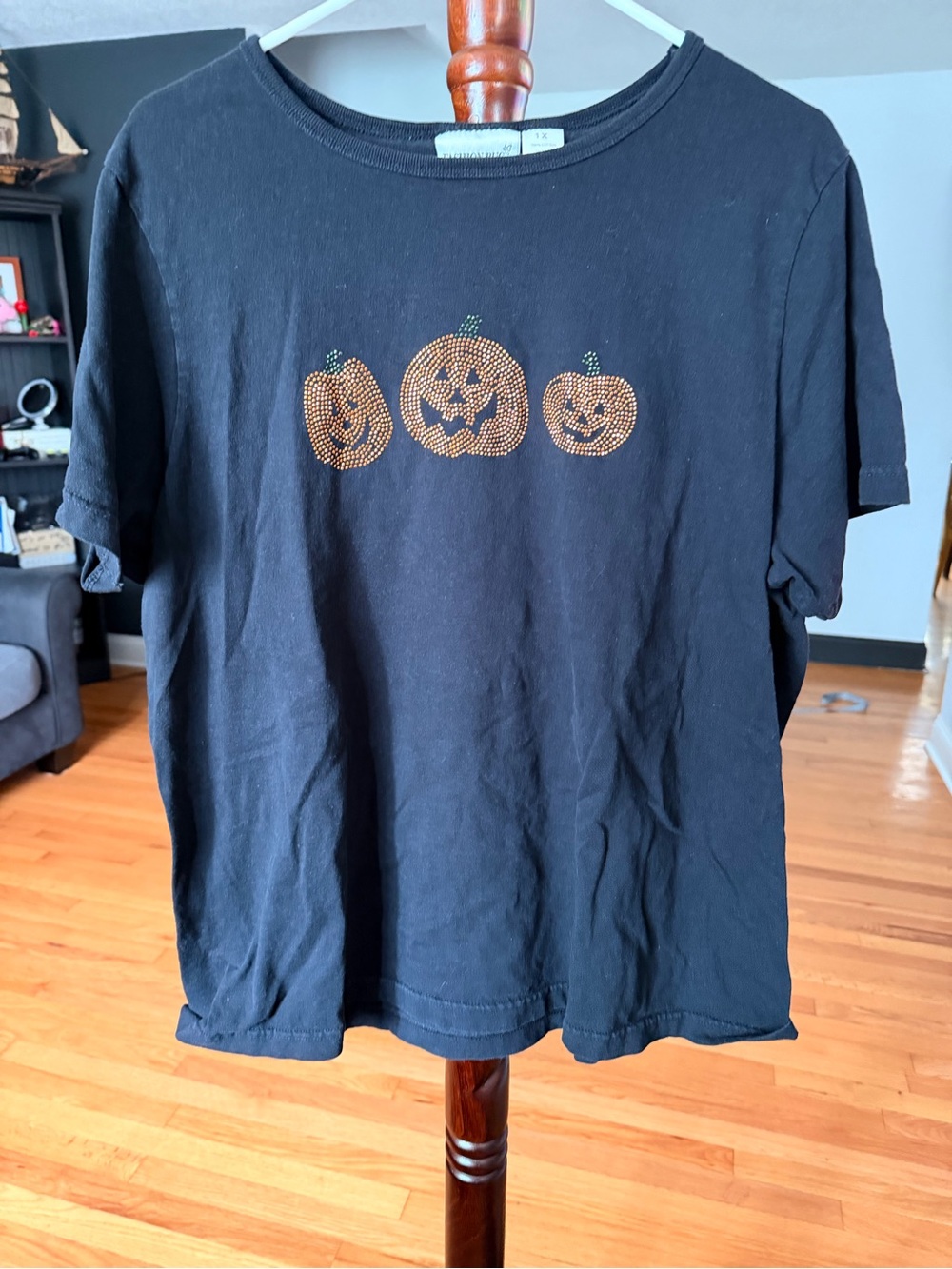 Fashion Bug Black Tee with Sparkle Pumpkin Trio